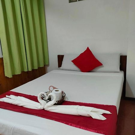 Axis Pension Hotel Lapu-Lapu City Exterior photo