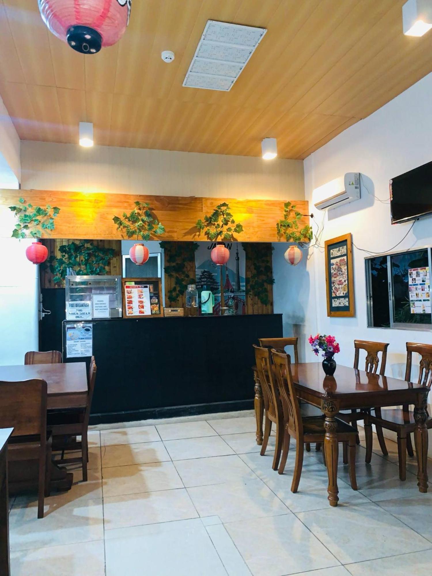 Axis Pension Hotel Lapu-Lapu City Exterior photo