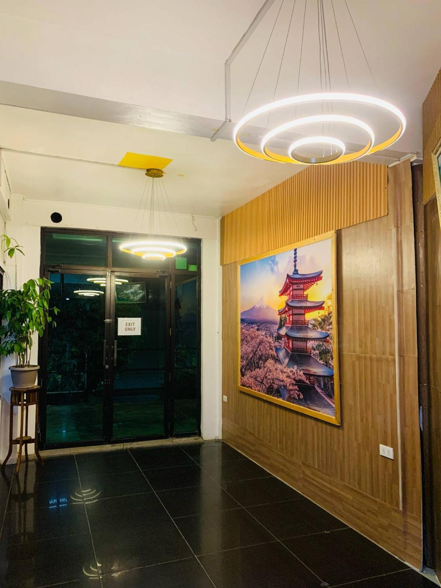 Axis Pension Hotel Lapu-Lapu City Exterior photo
