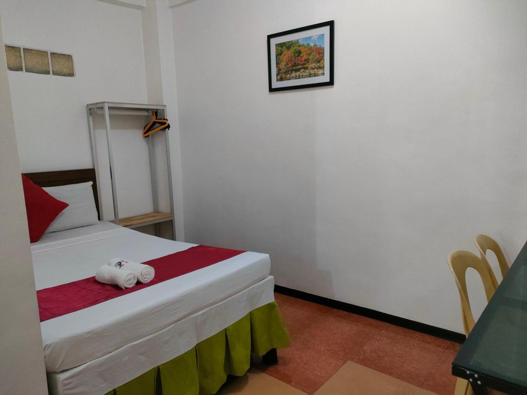 Axis Pension Hotel Lapu-Lapu City Exterior photo